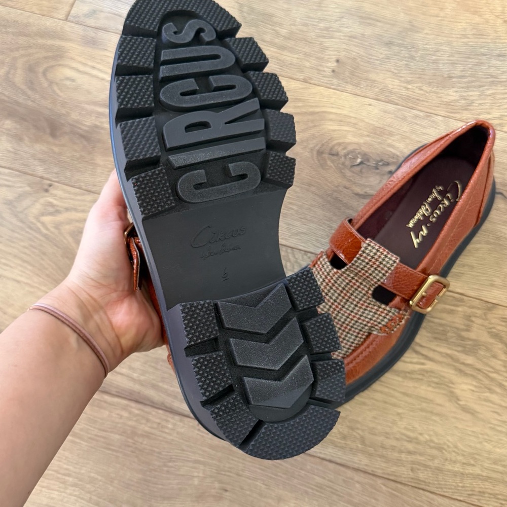 Sam Edelman Payson Loafer - Picture 5 of 9